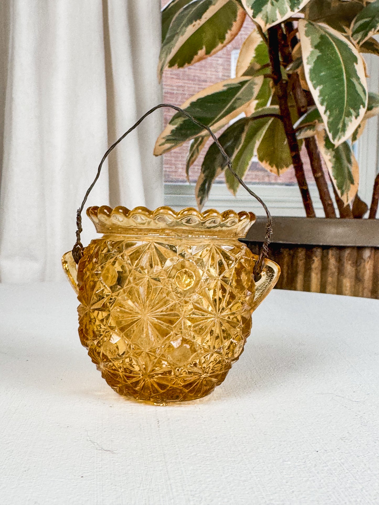 Amber Glass Diamond Point Candle Basket