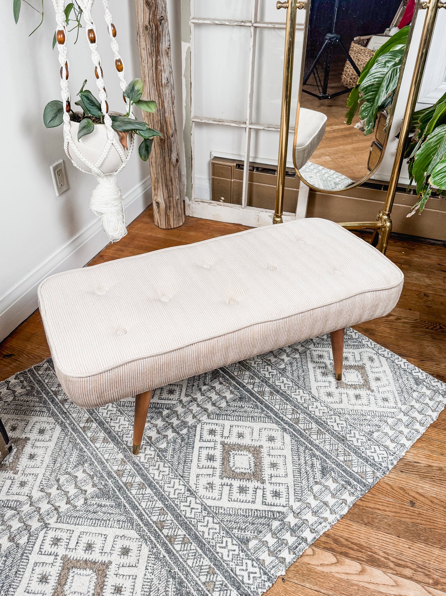 MCM Ottoman