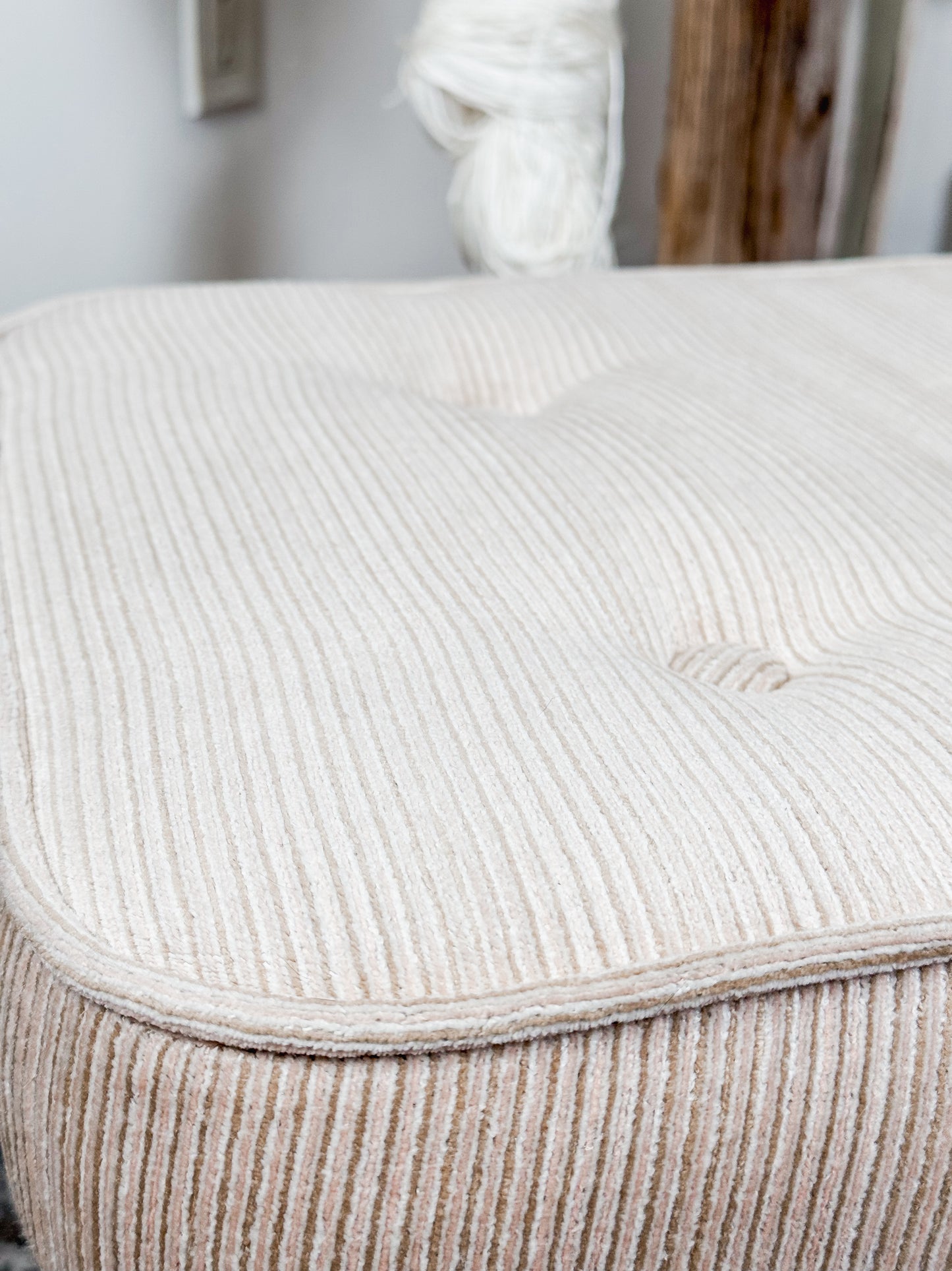 MCM Ottoman