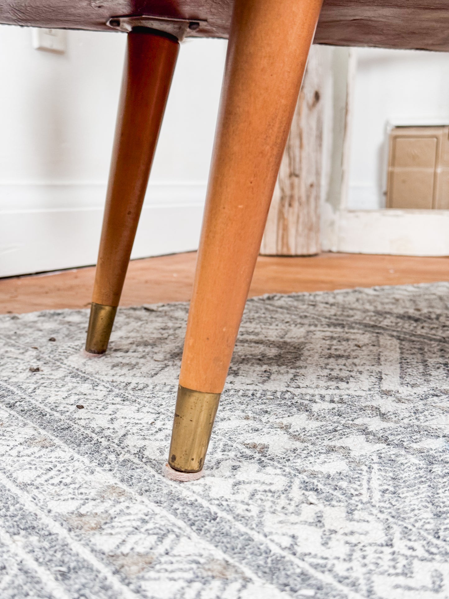 MCM Ottoman