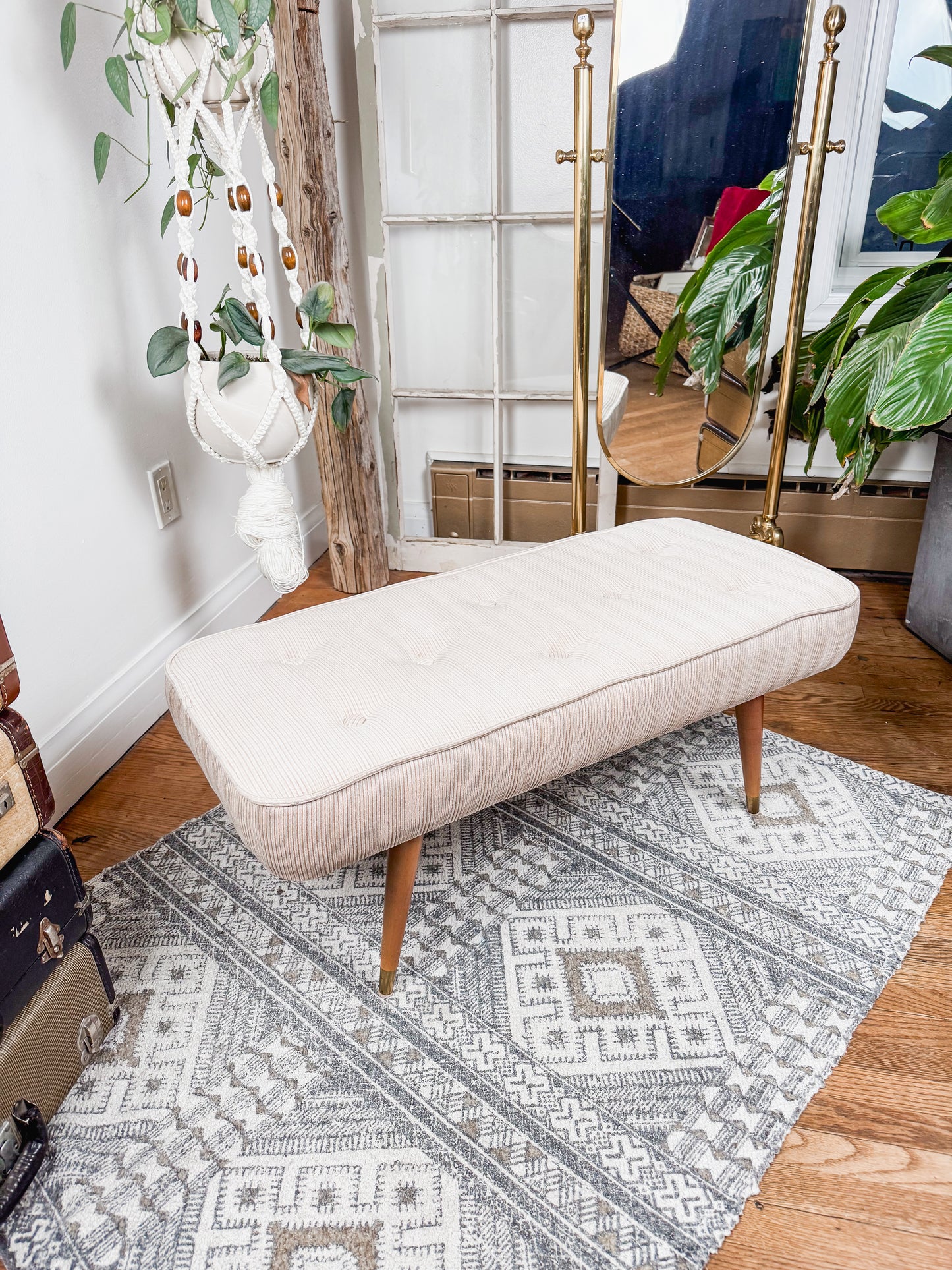 MCM Ottoman