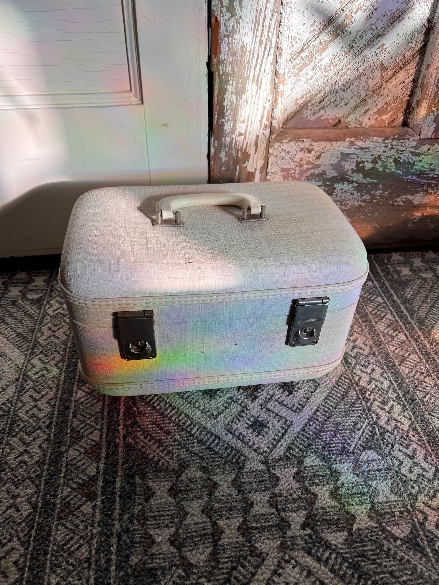 Vintage White Makeup Suitcase