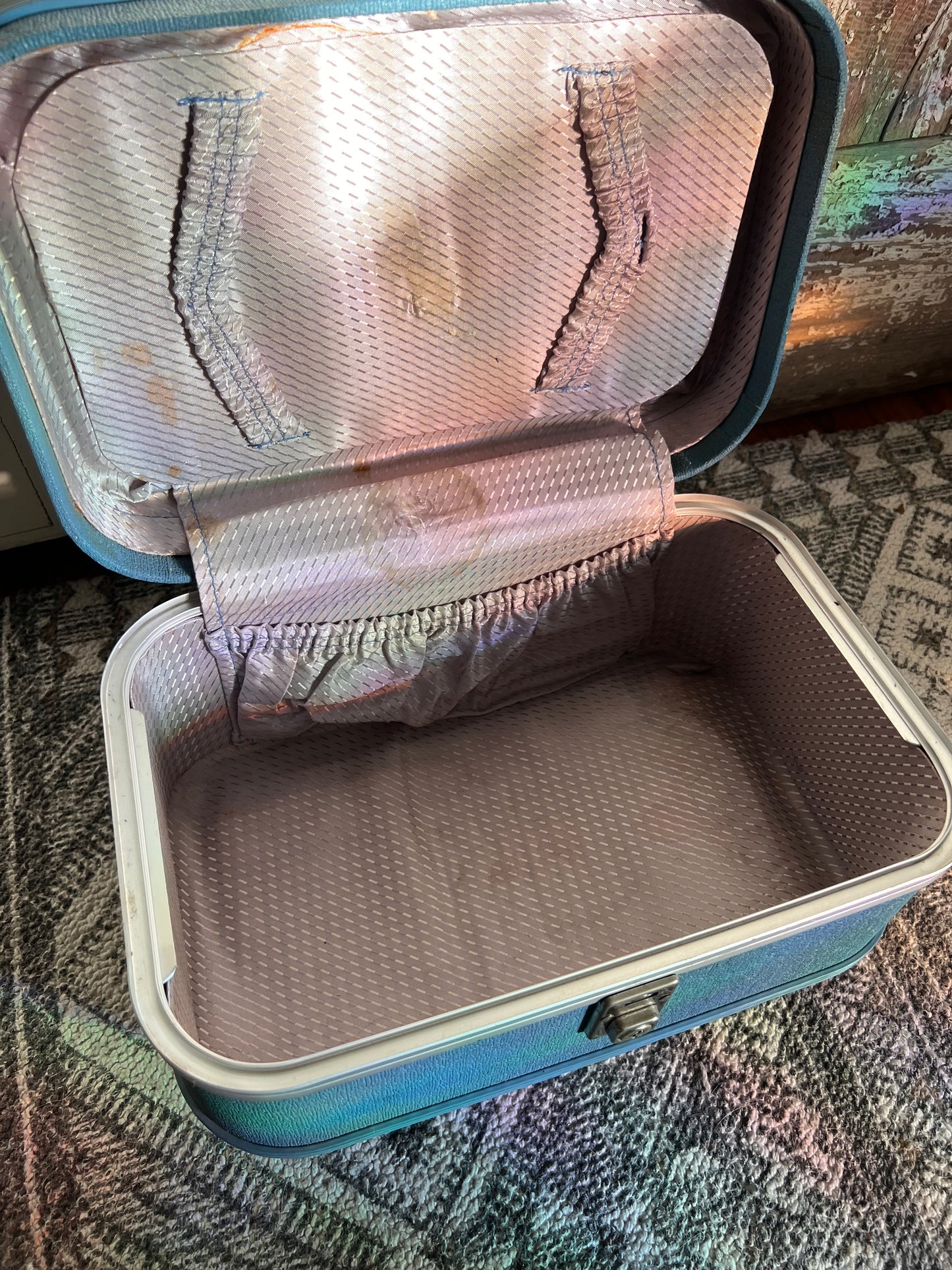 Vintage Blue Makeup Case