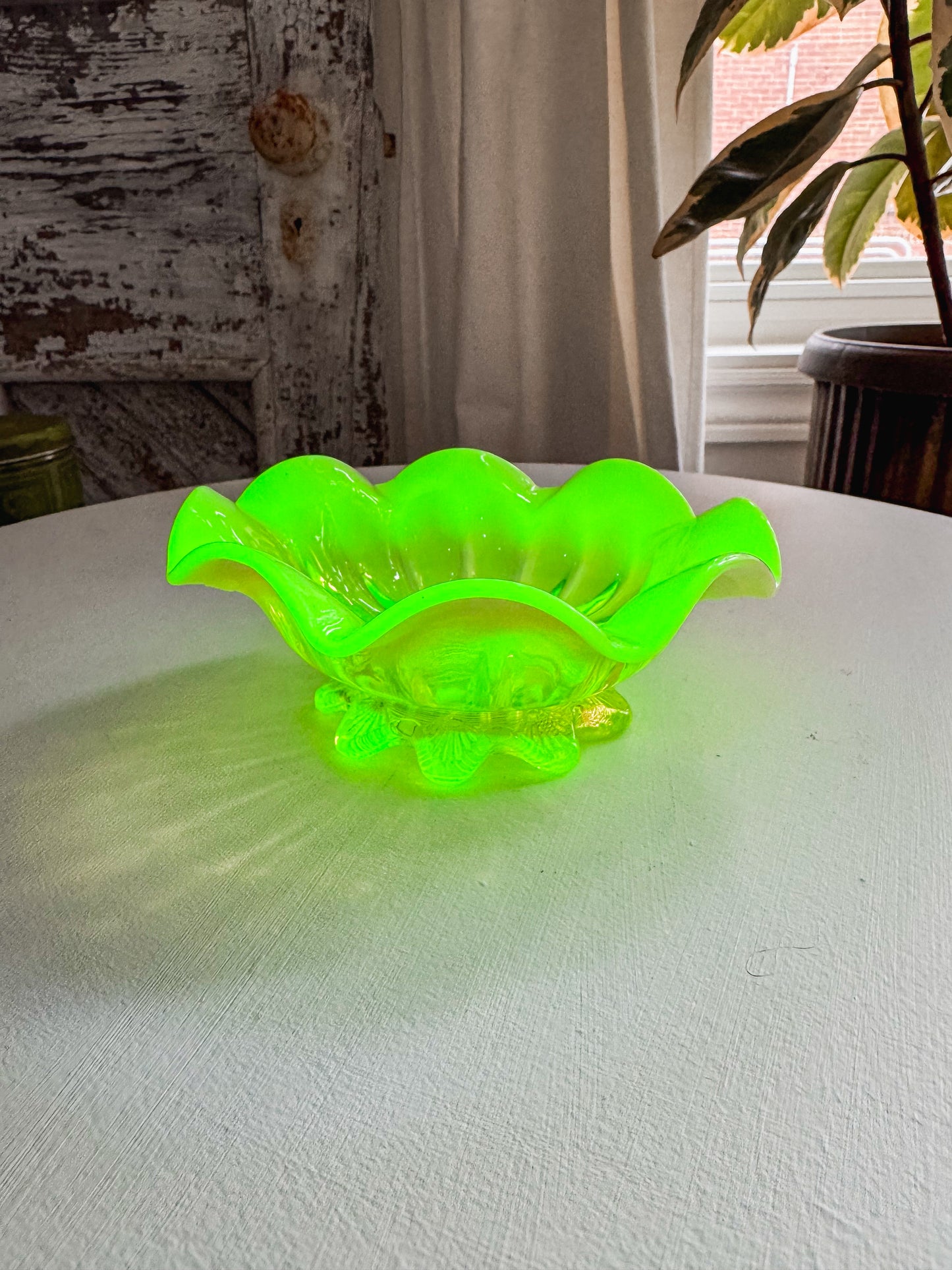 Yellow Opalescent Uranium Glass Dish