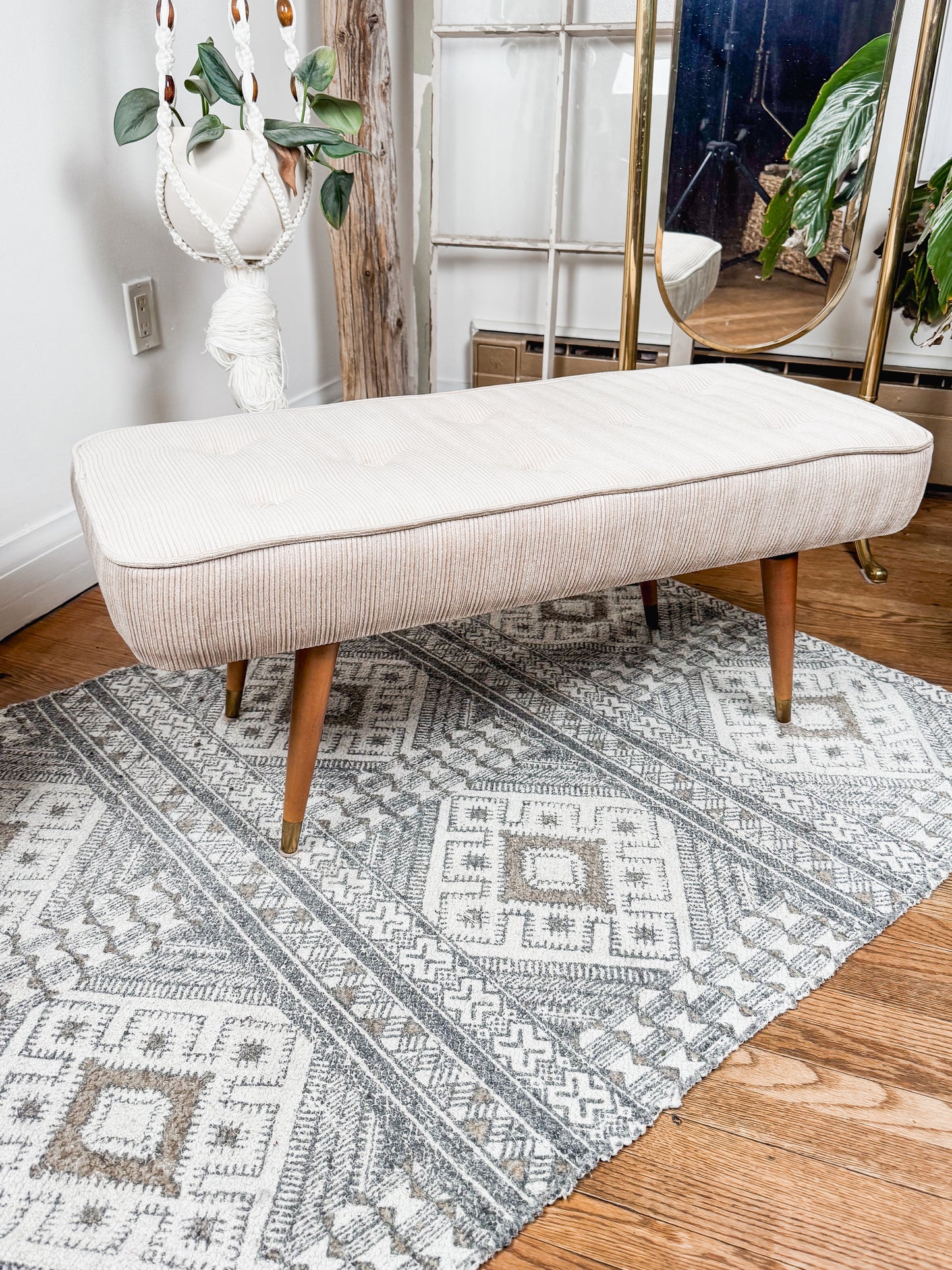 MCM Ottoman