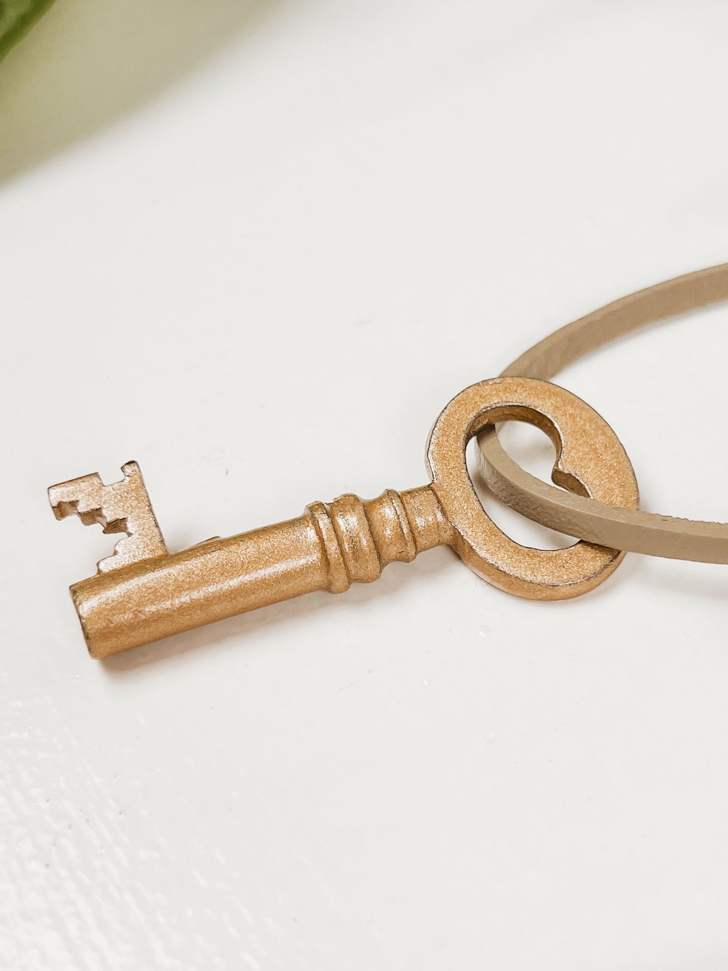Antique Brass Coloured Skeleton Key Green Choker Necklace