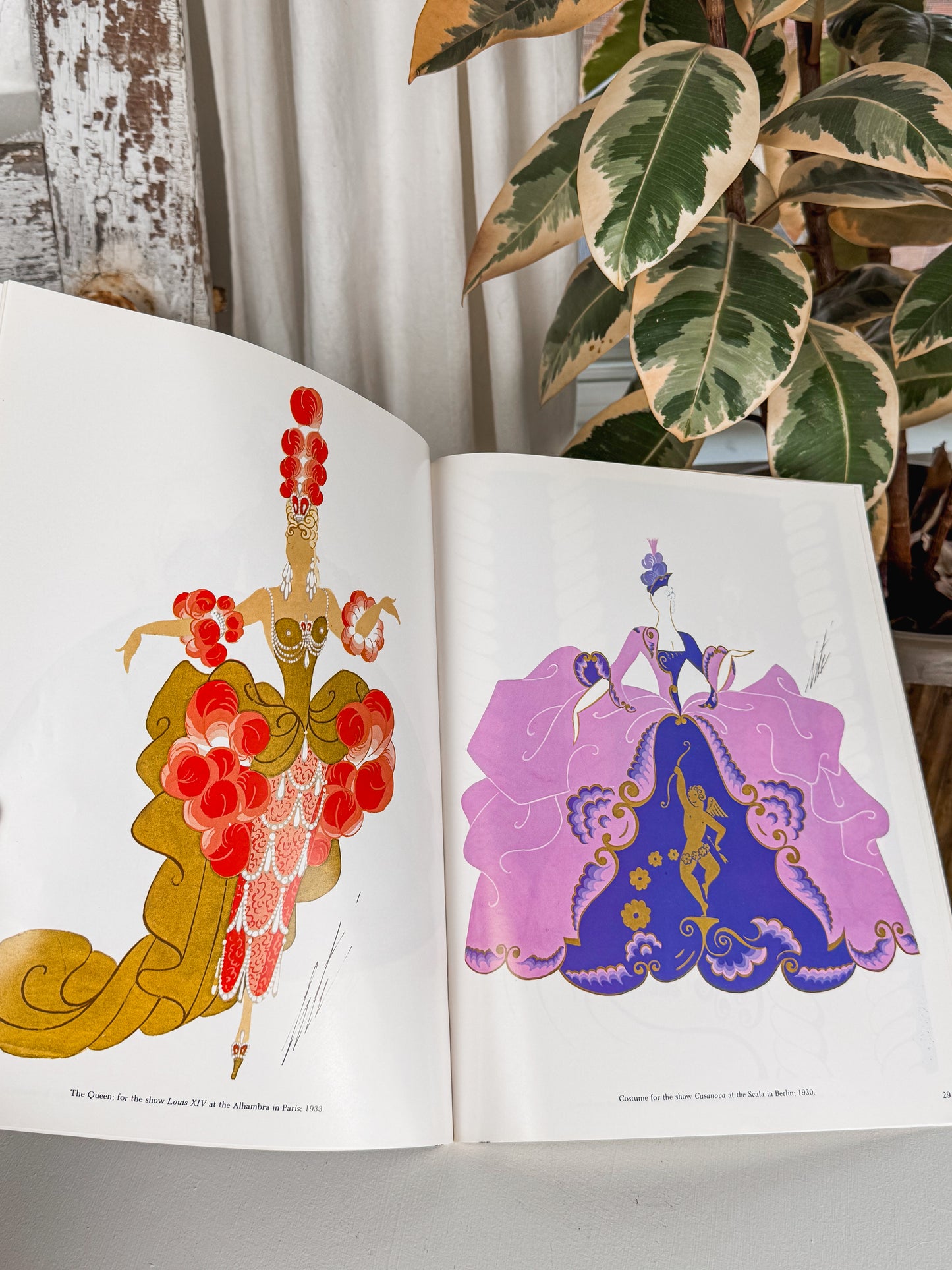 Erté's Theatrical Costumes in Full Color by Erté