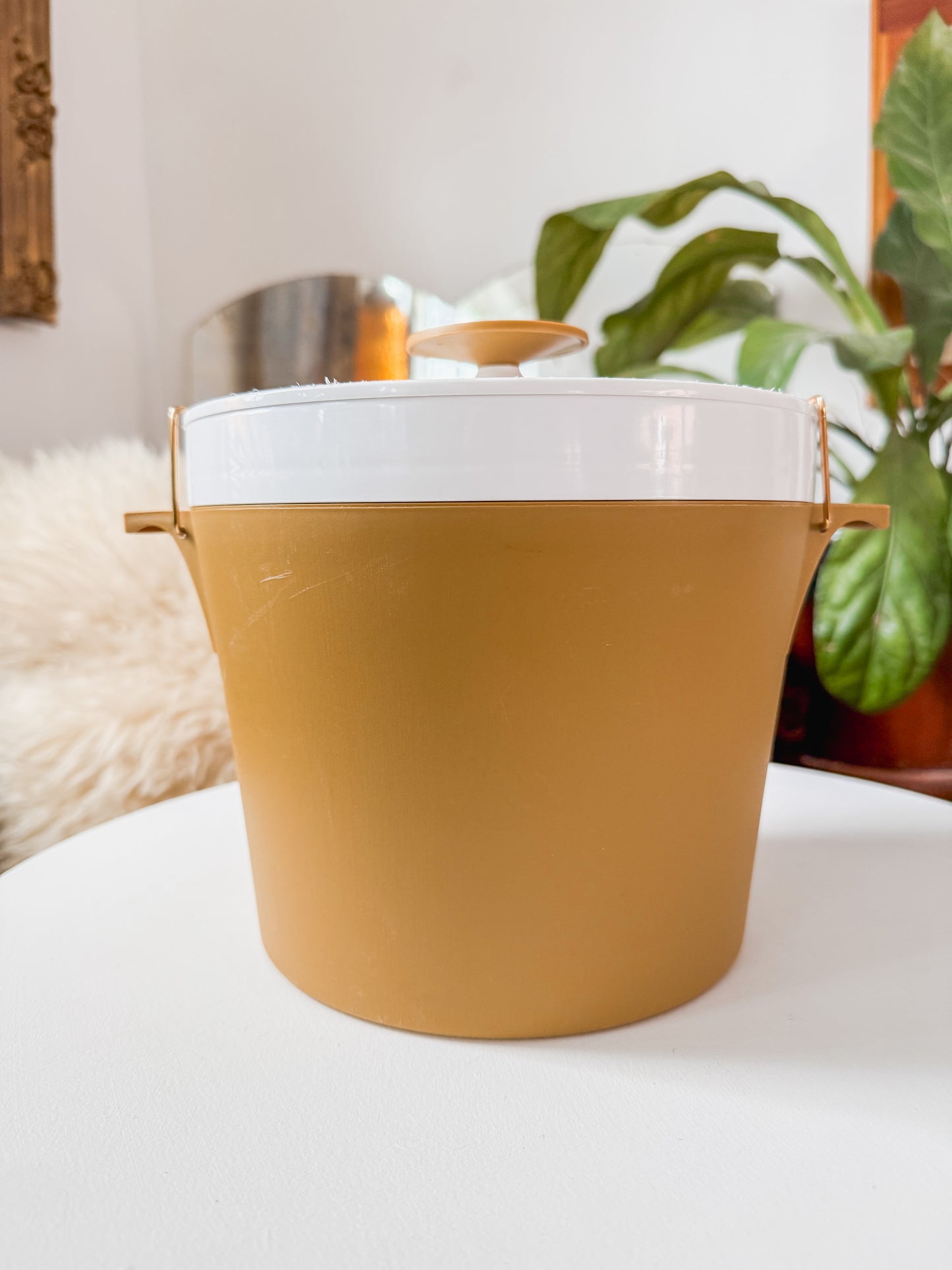 MCM Ice Bucket