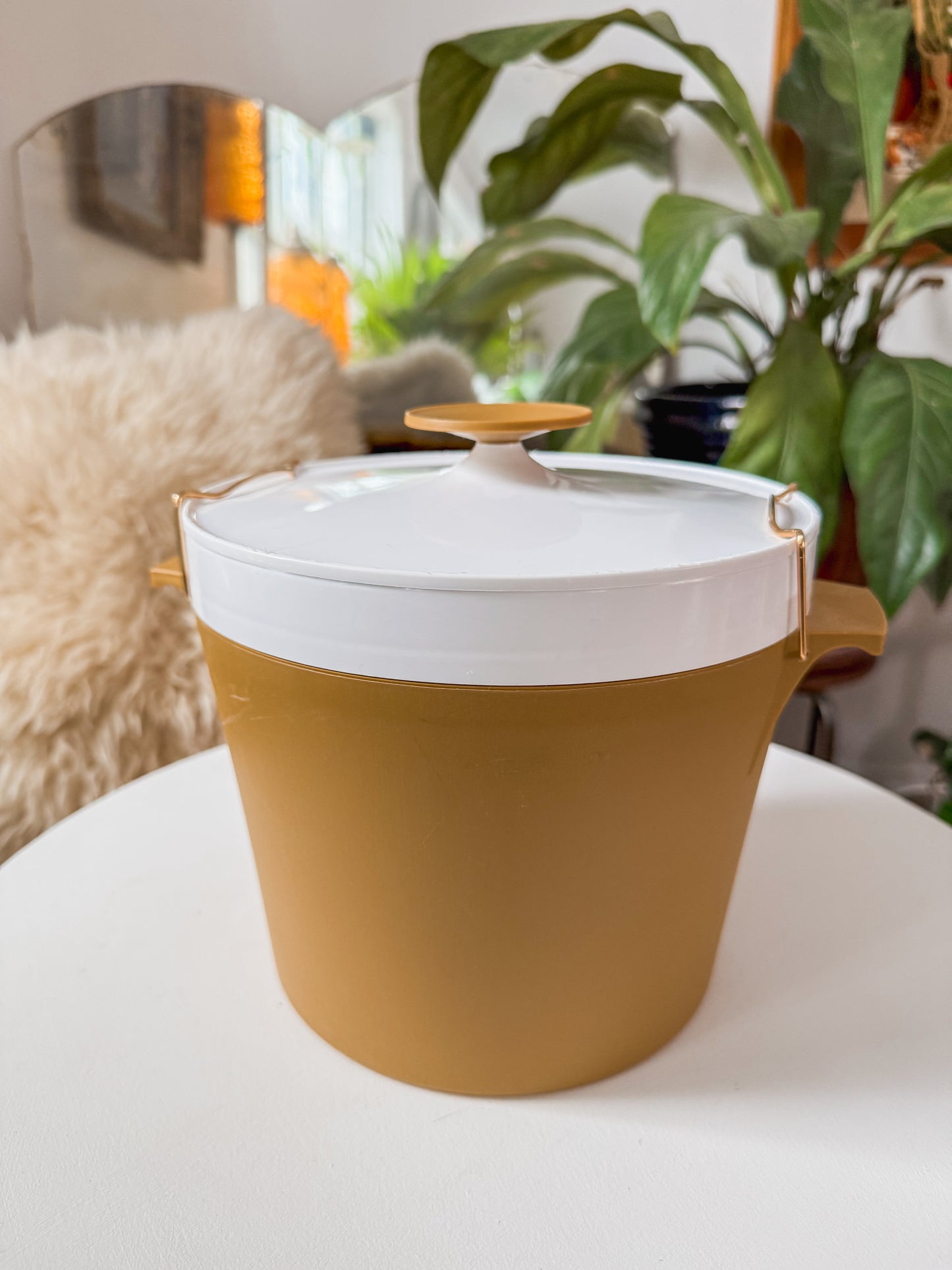 MCM Ice Bucket