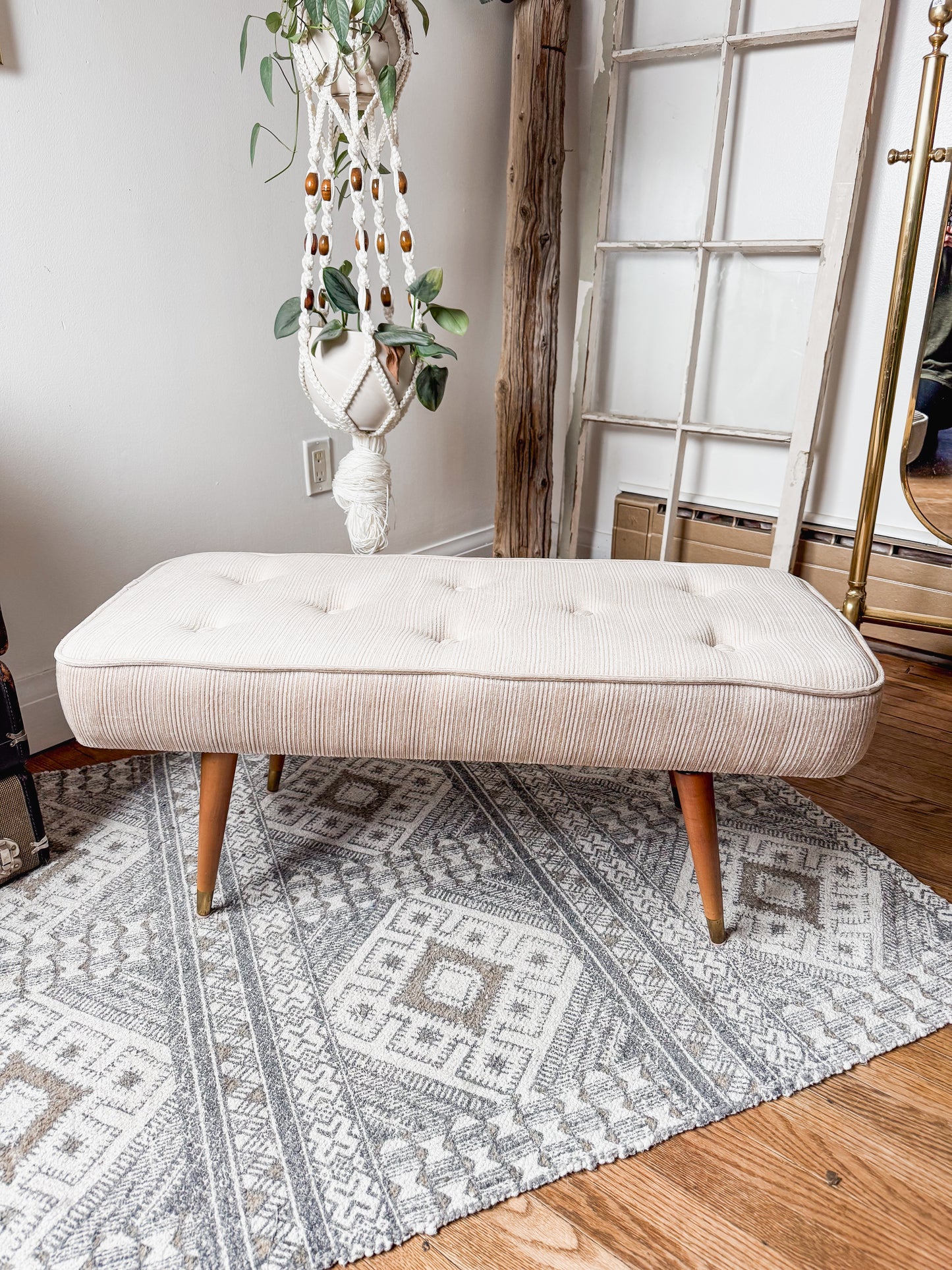 MCM Ottoman