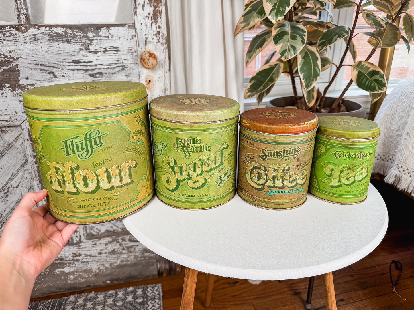 Antique Style Storage Tins - Ballonoff Canister Set
