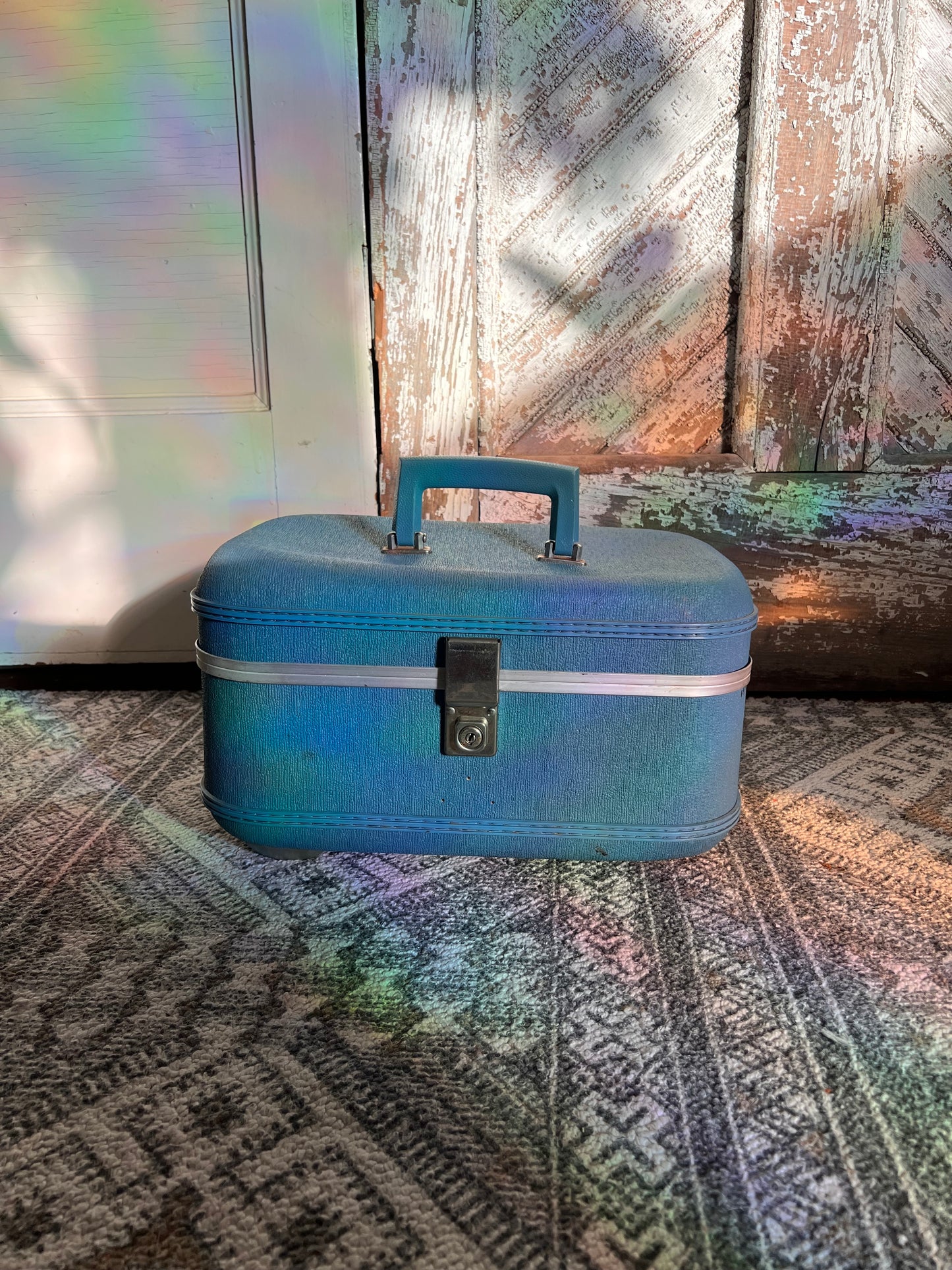 Vintage Blue Makeup Case