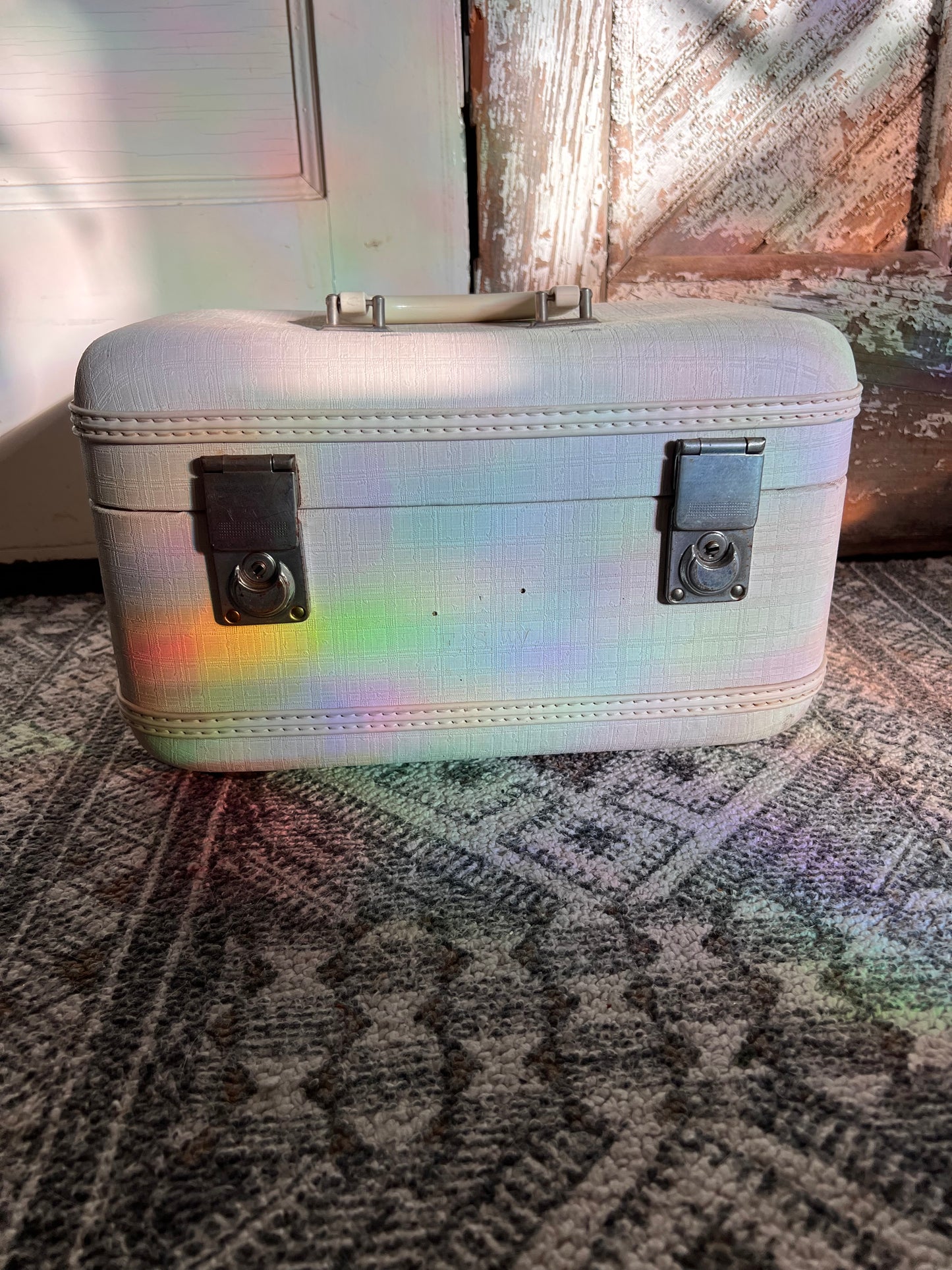 Vintage White Makeup Suitcase