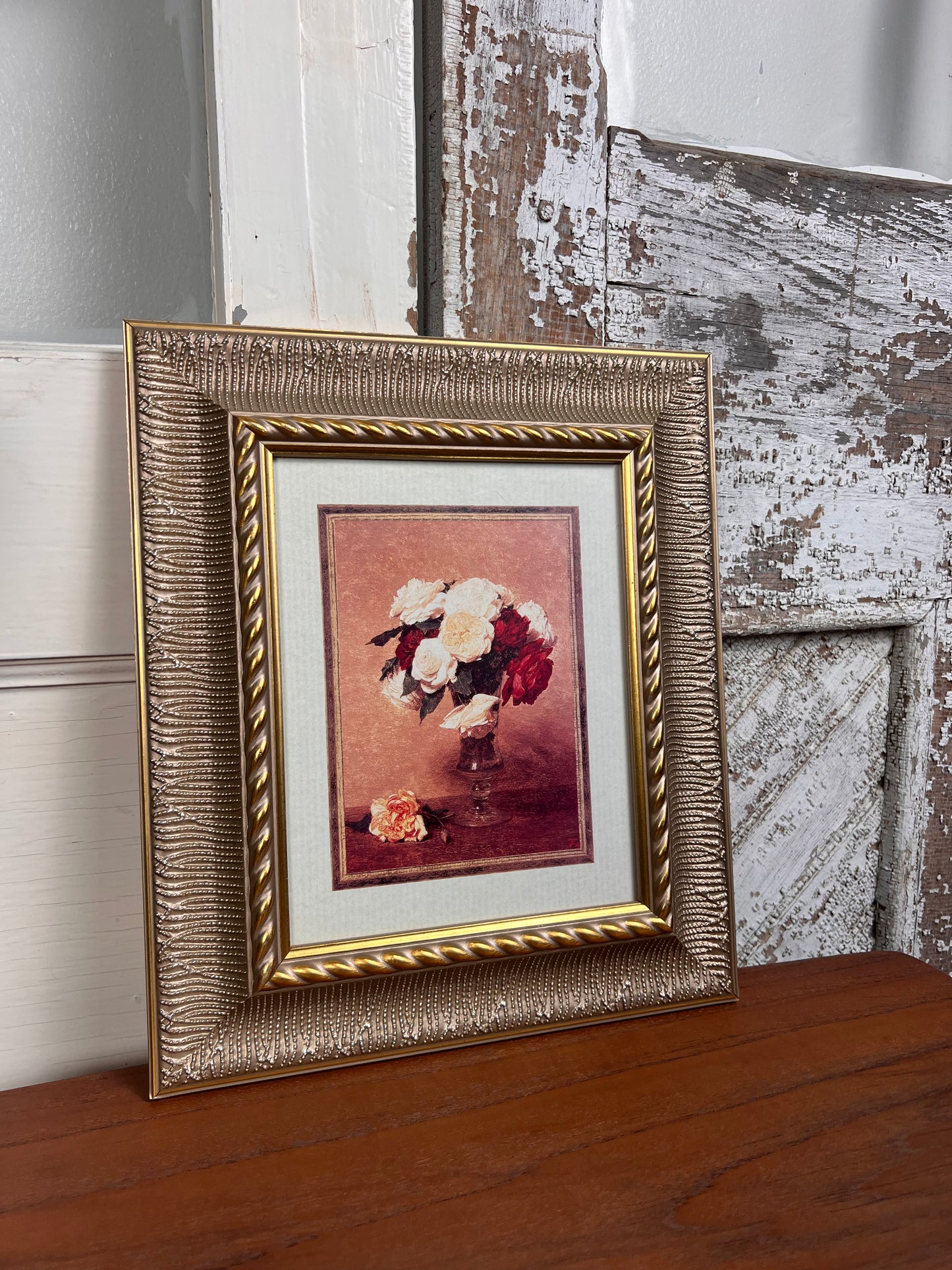 Roses in Glass Vase Artwork