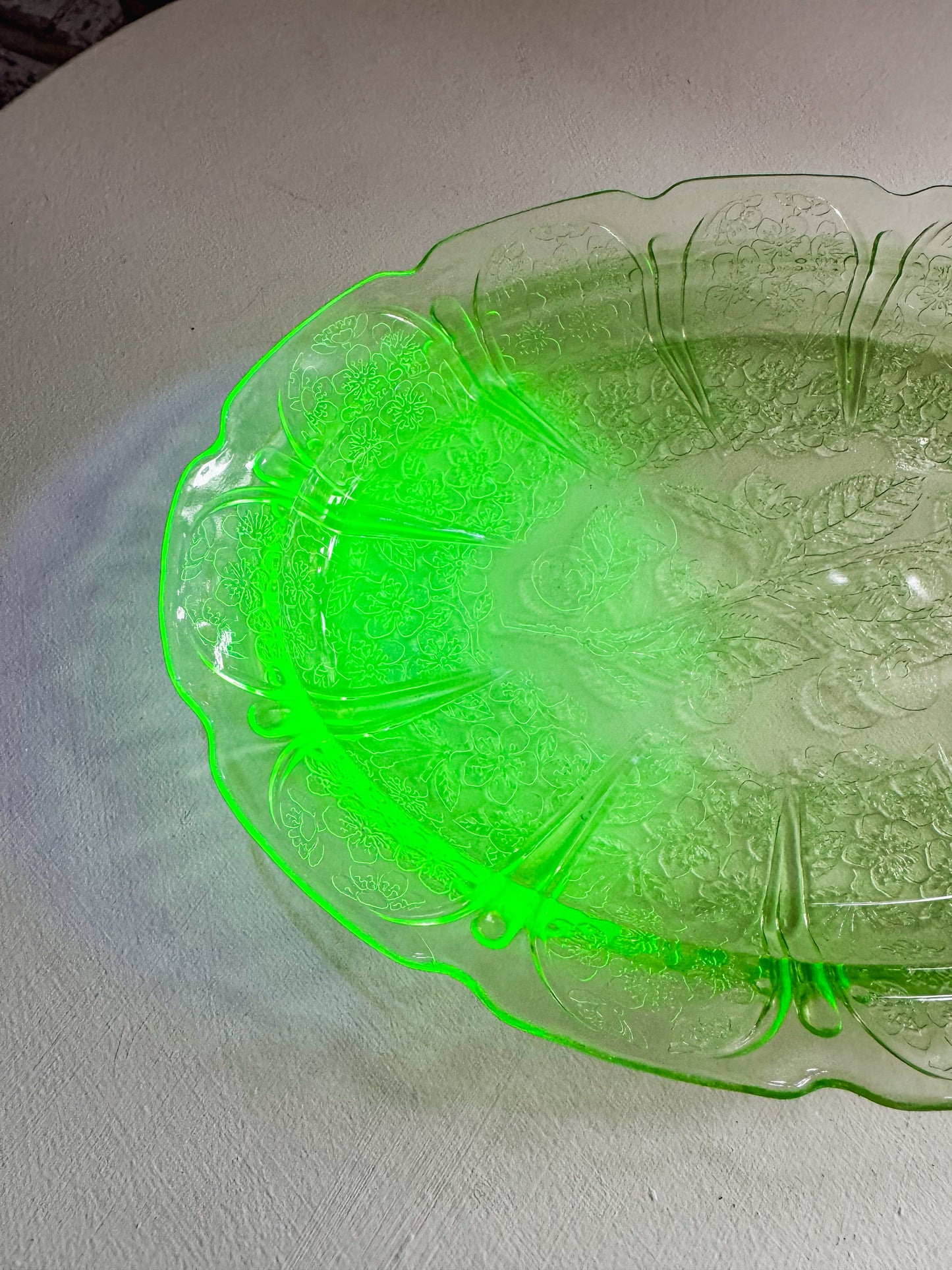 1930s Jeanette Uranium Glass Oval Tray