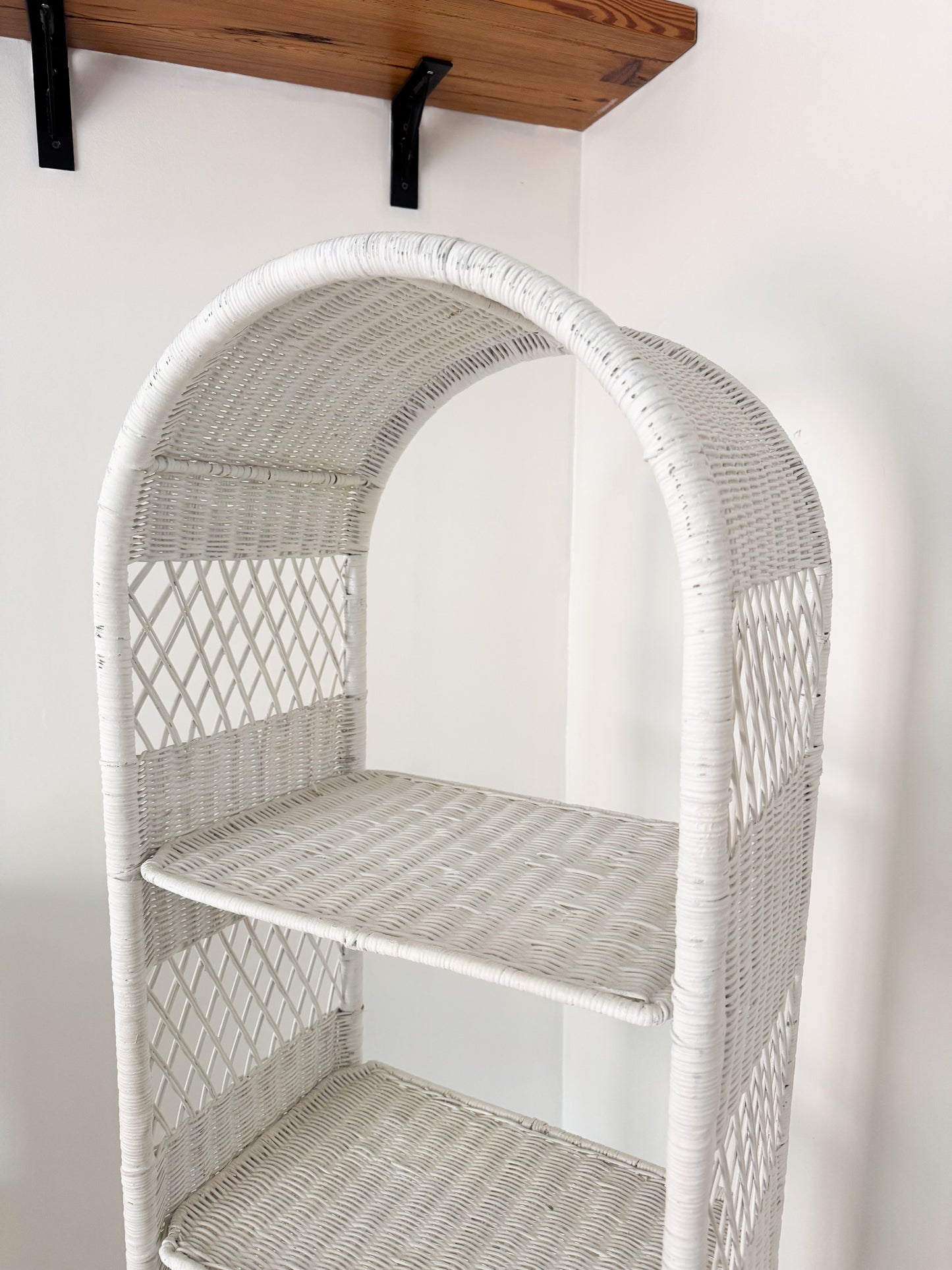 White Wicker Shelf with Removable Shelving
