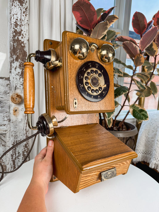 Classic Collector's Edition Museum Series Dual Bell Replica Wall Phone