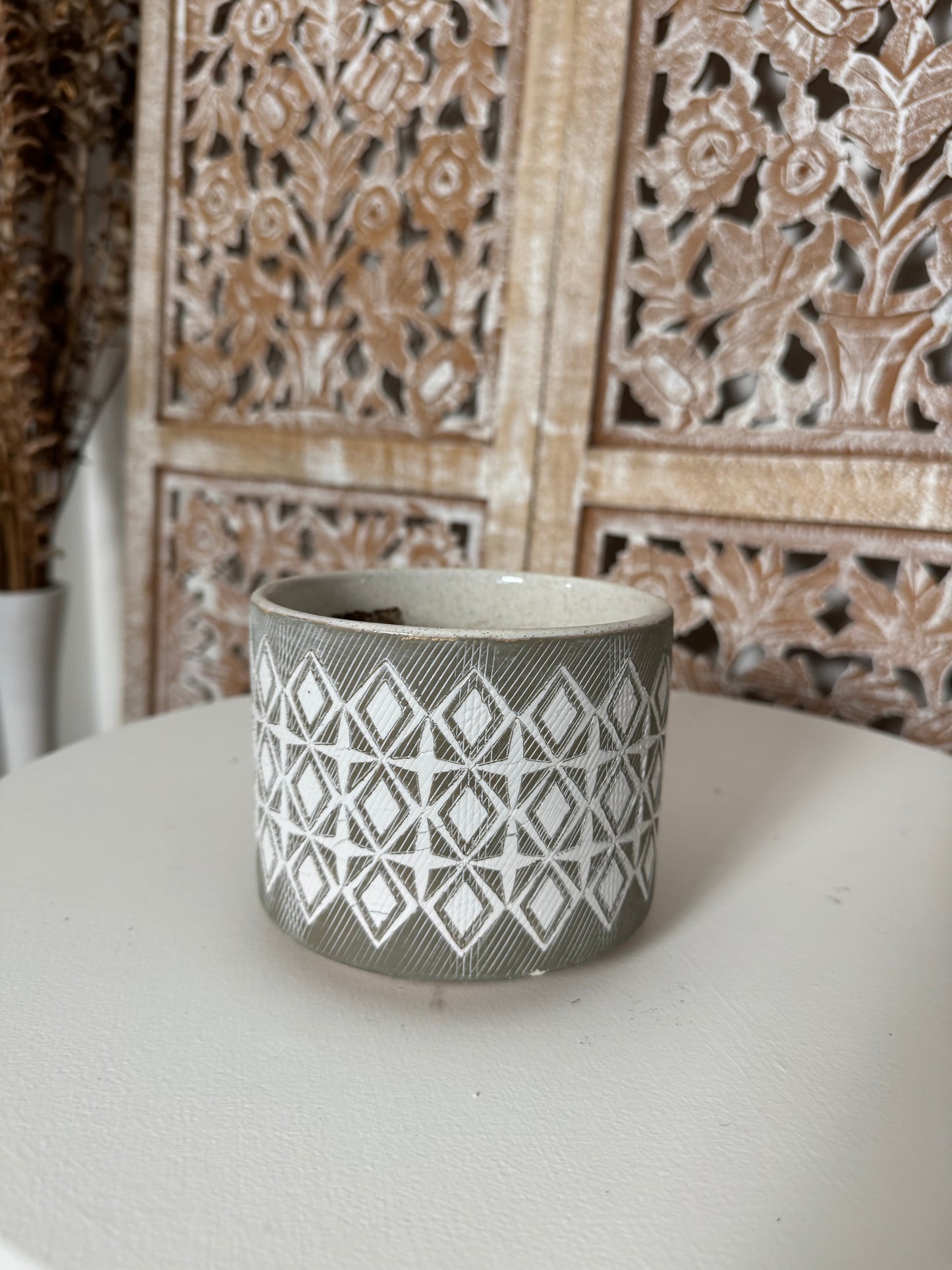 Ceramic Pot Covers in Gray + White