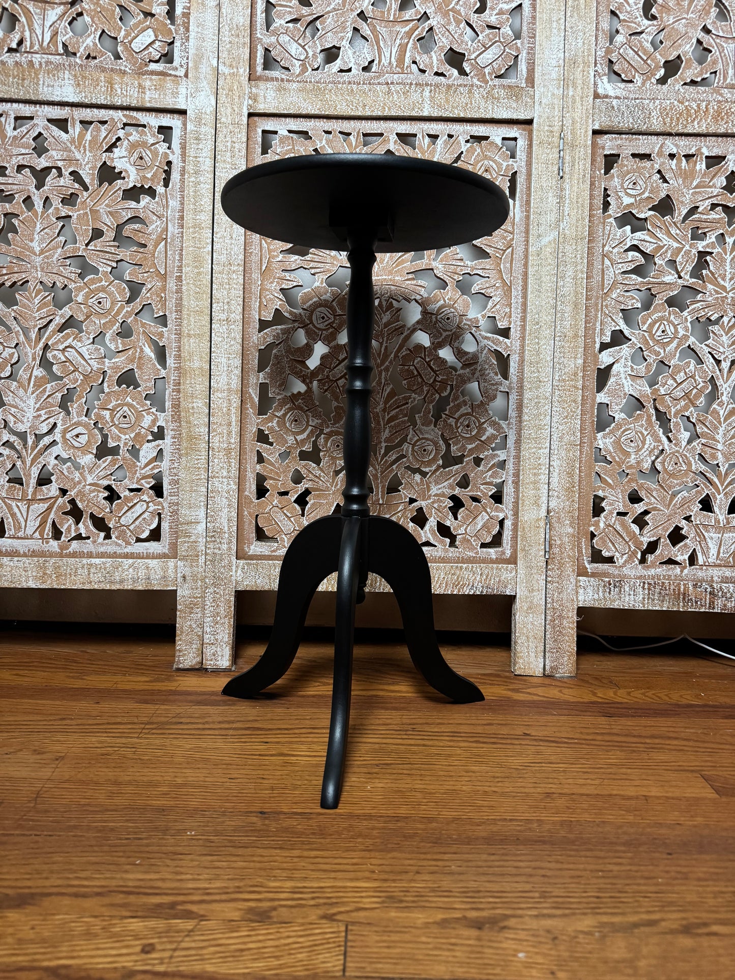 Refinished Matte Black Round Pedestal Table