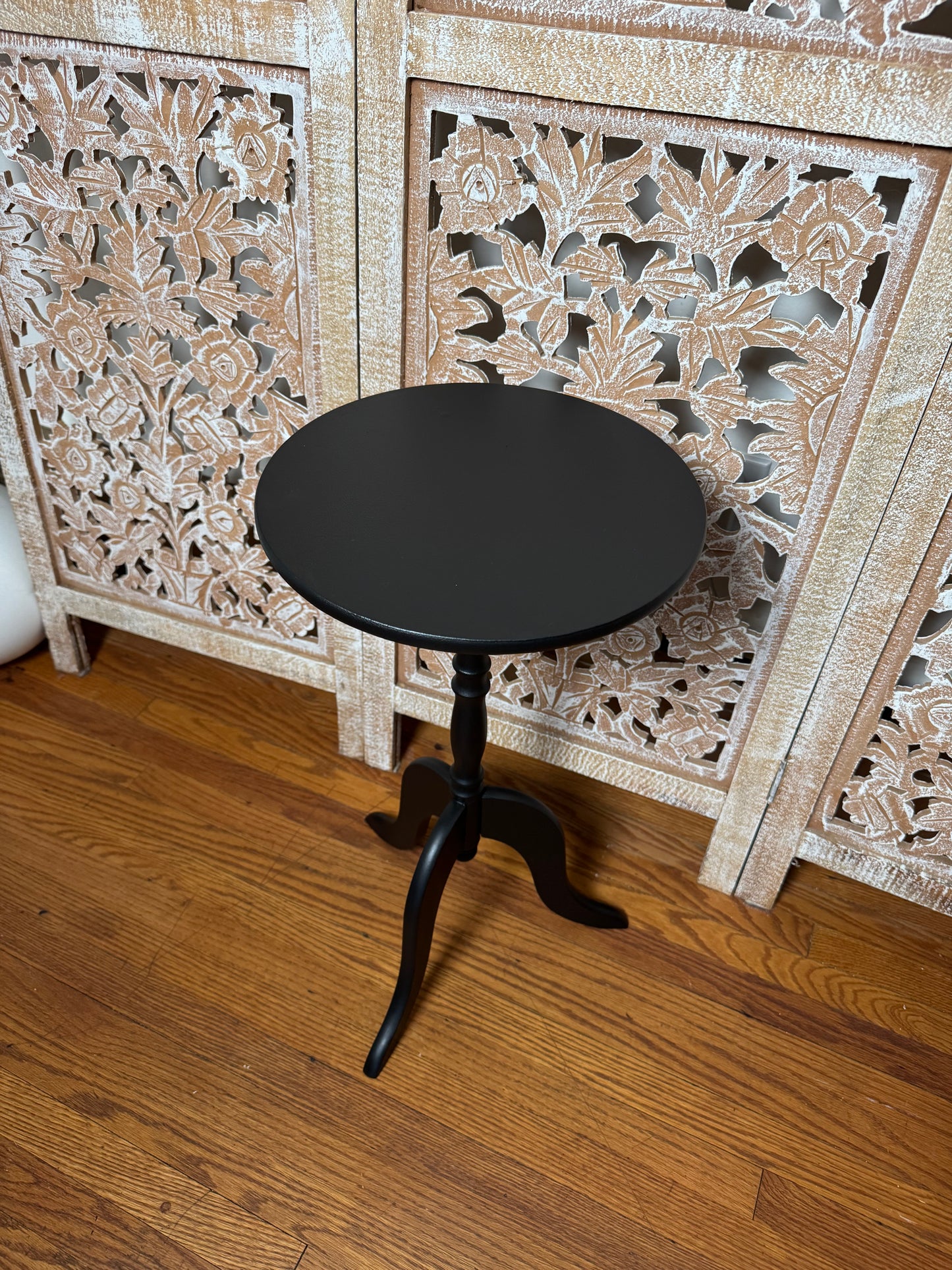 Refinished Matte Black Round Pedestal Table